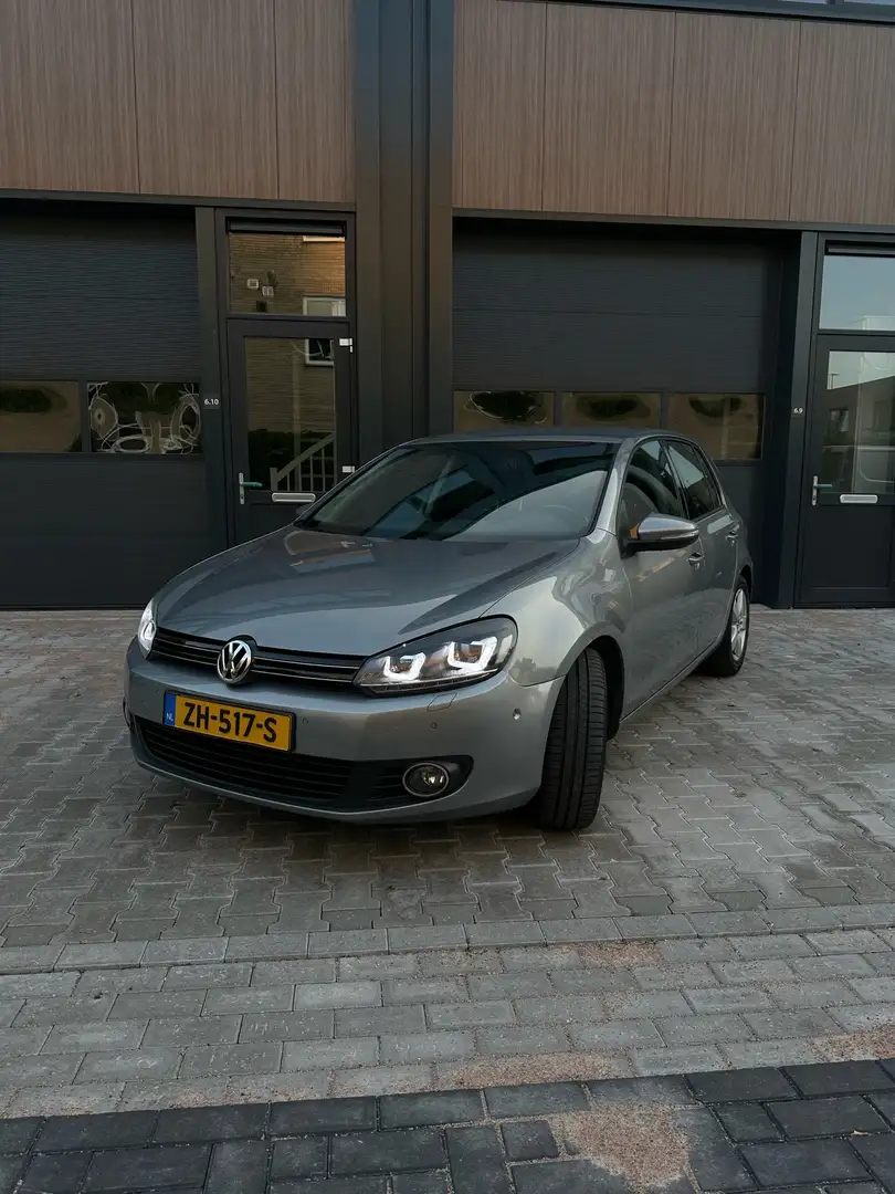 Volkswagen Golf TSI Bluemotion | Automaat | Stoelverwarming | APK Grijs - 1