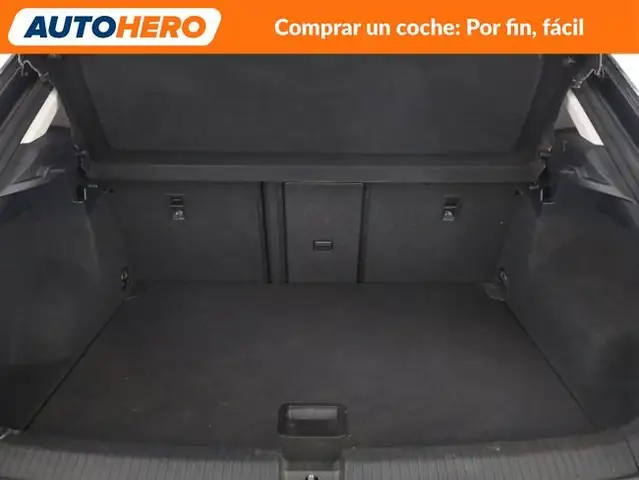 Volkswagen T-Roc view 18