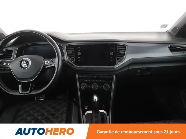 Volkswagen T-Roc view 12