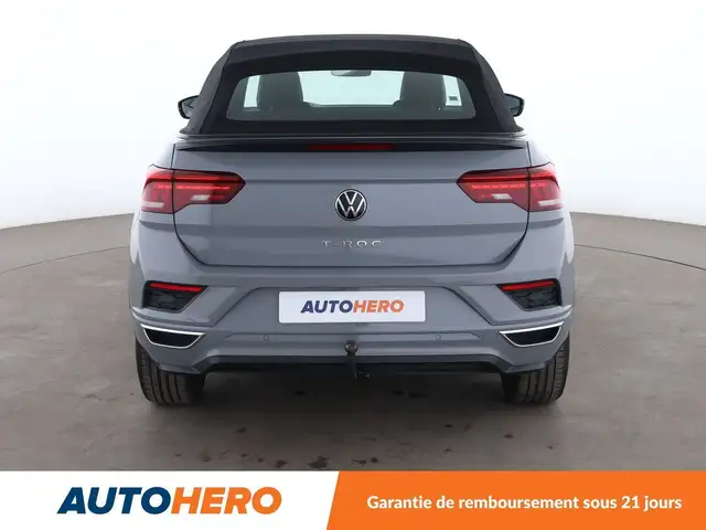 Volkswagen T-Roc view 5