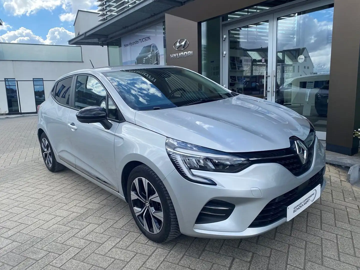 Renault Clio 1.0 benzine 90pk EVOLUTION Zilver - 1