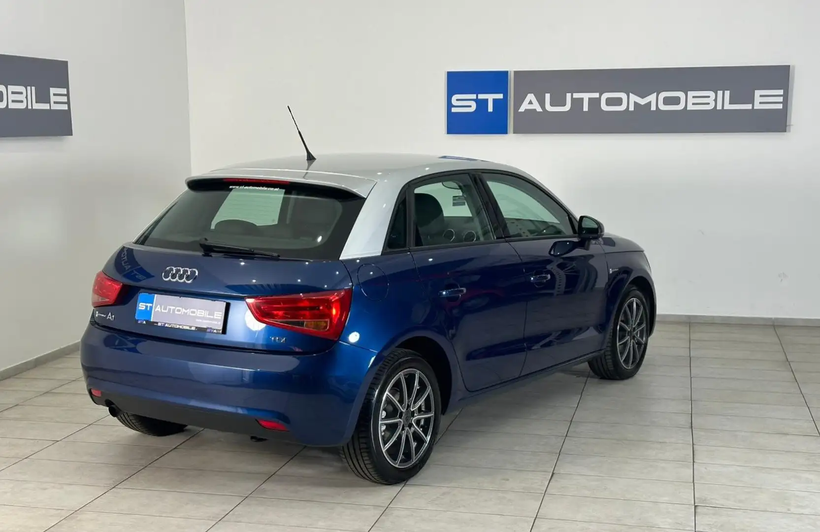 Audi A1 SB 1,6 TDI Attraction // SPERRDIFFERENZIAL // Blau - 2