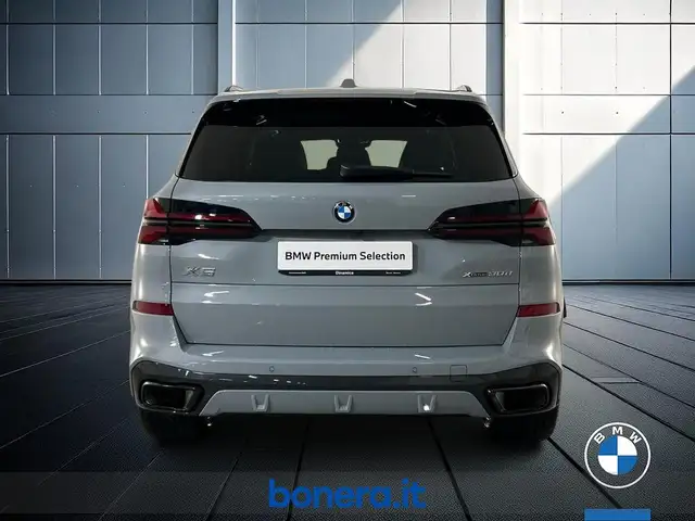 BMW X5 view 7