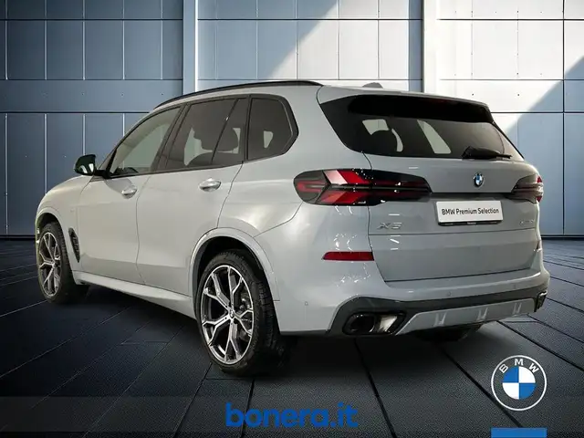 BMW X5 view 8