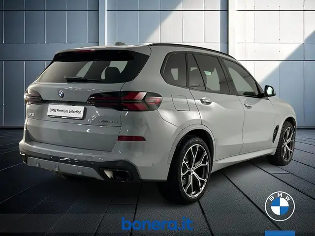 BMW X5 view 6