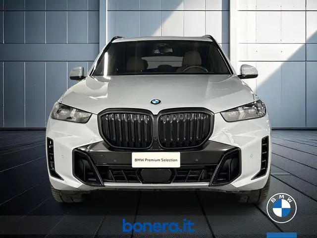 BMW X5 view 3