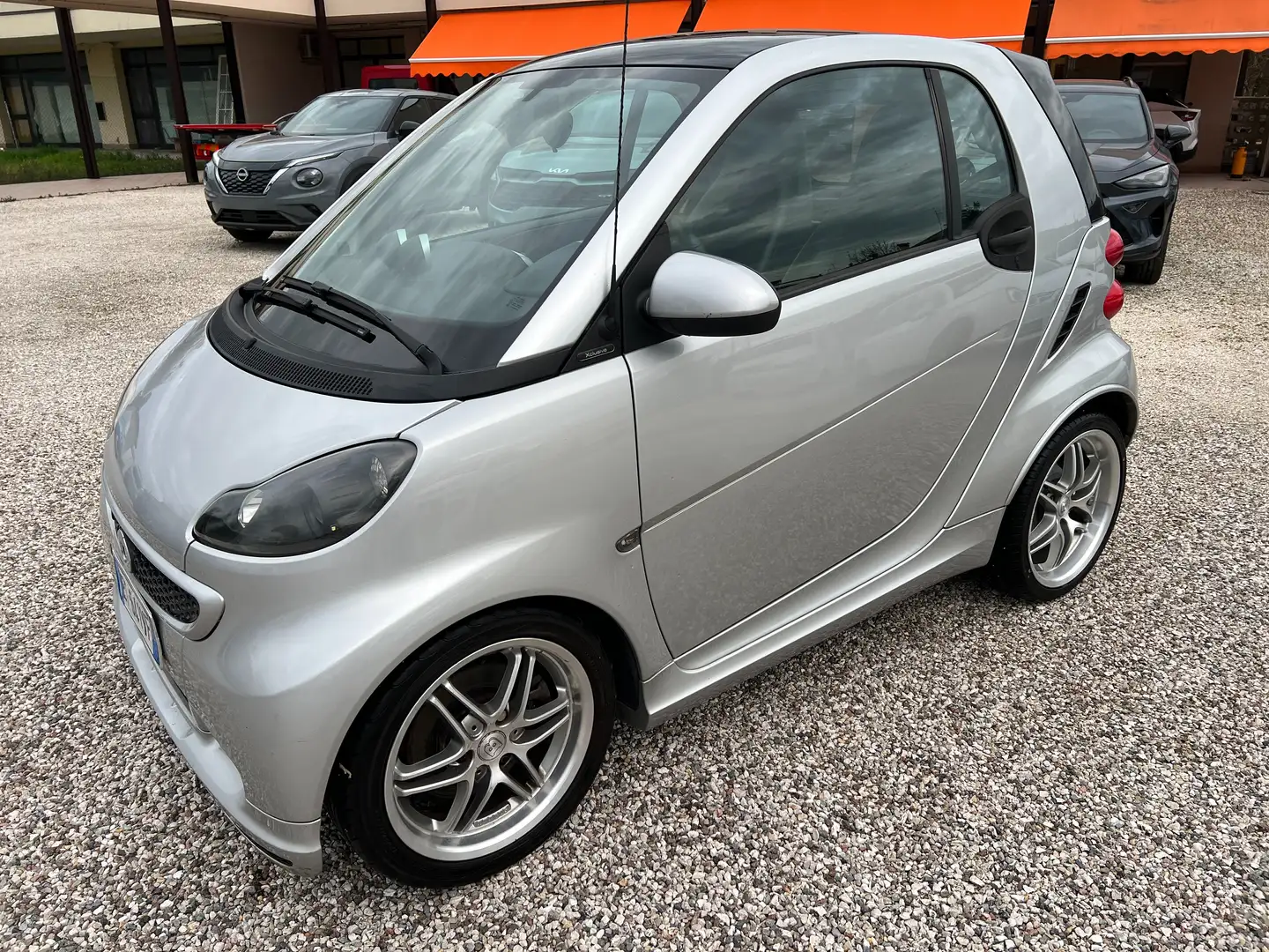 smart forTwo Fortwo 1.0 Brabus 102cv Plateado - 1