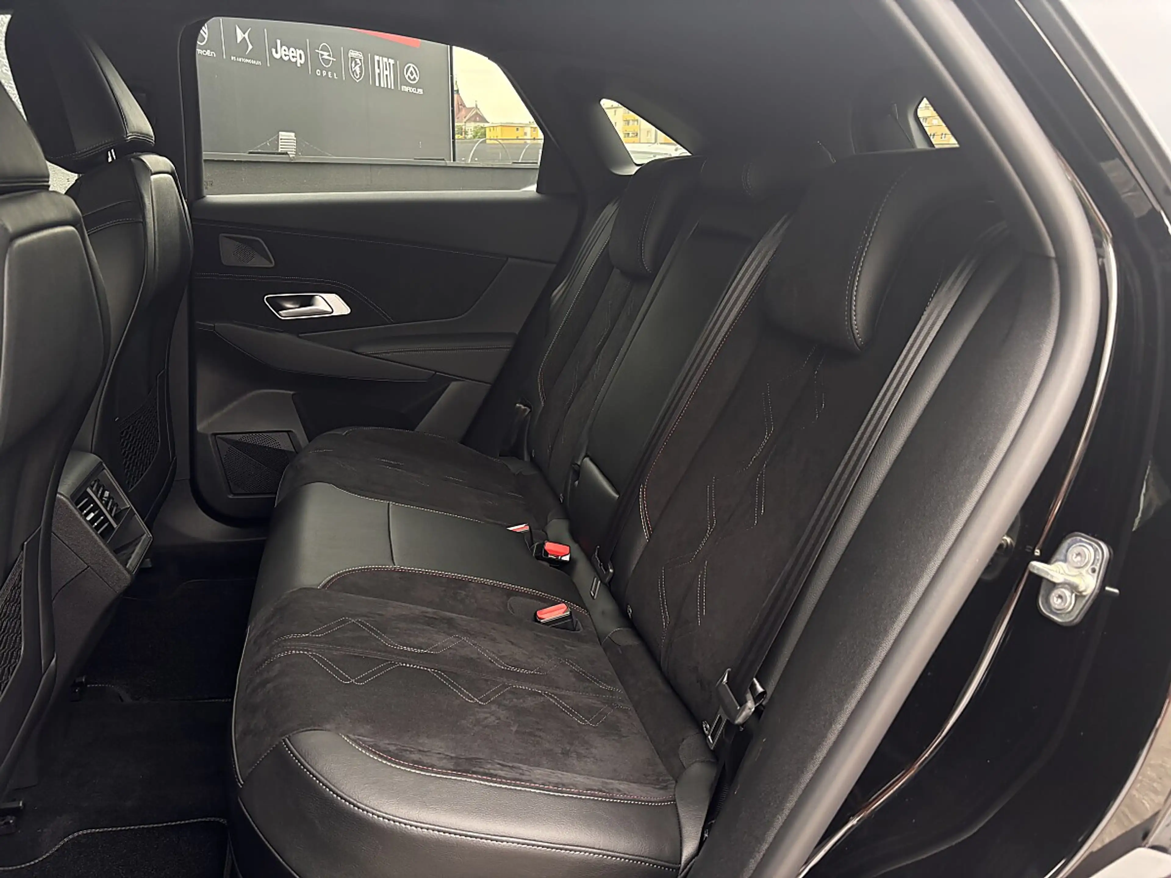 DS Automobiles DS 7 Crossback DS7 PHEV AWD 300 Edition France inkl. AHK — photo 10