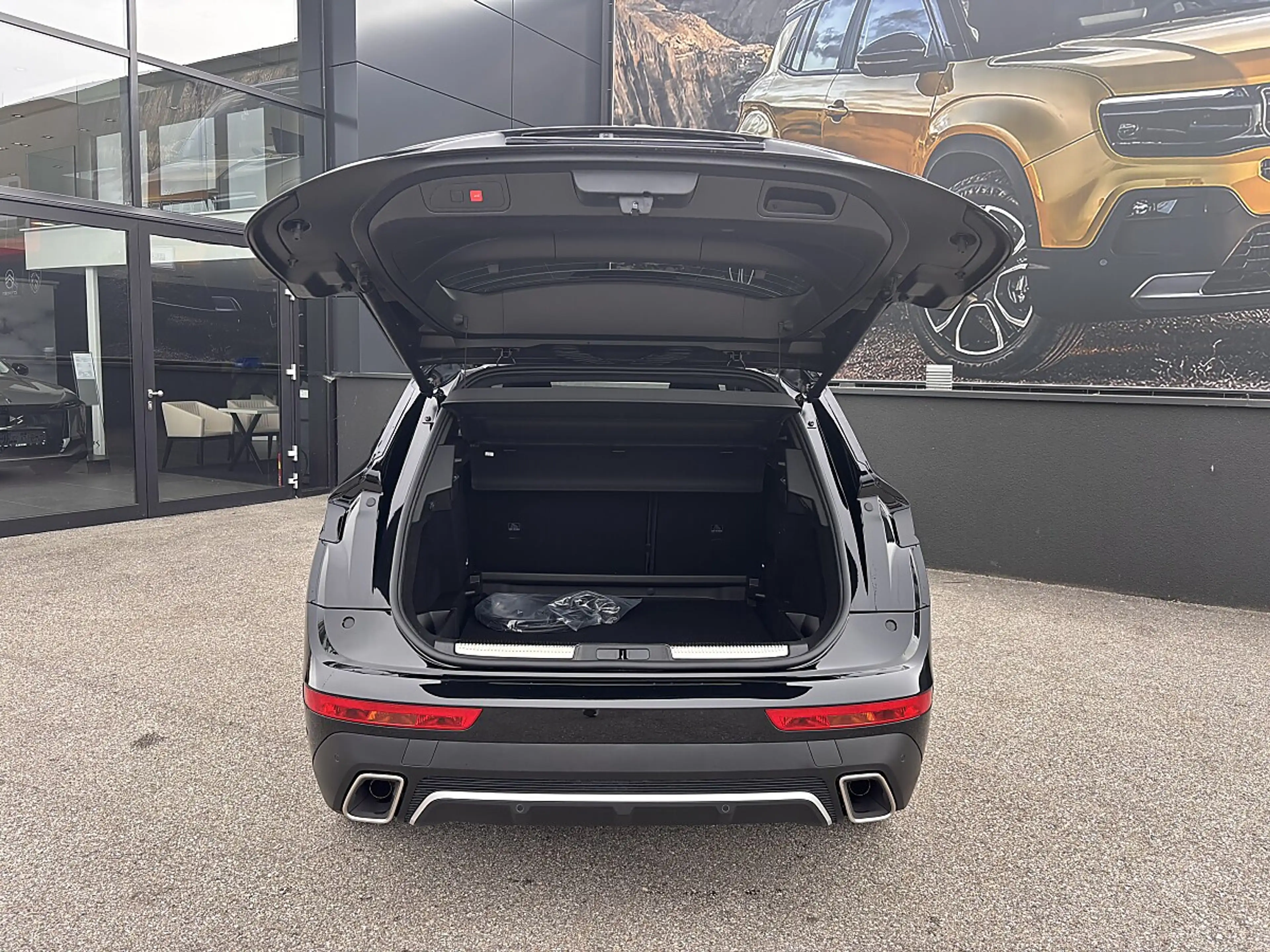 DS Automobiles DS 7 Crossback DS7 PHEV AWD 300 Edition France inkl. AHK — photo 6