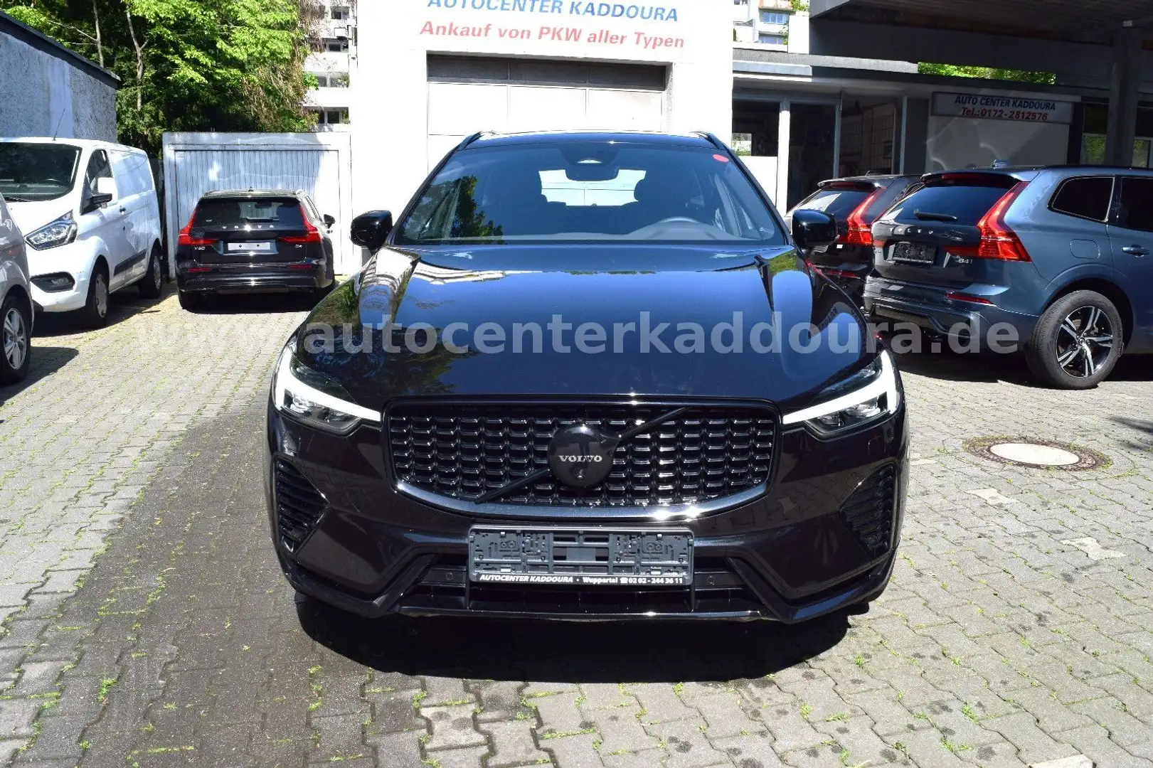 Volvo XC60 T6Plus Black Edition RechargePano,360°K,21 Чорний - 2