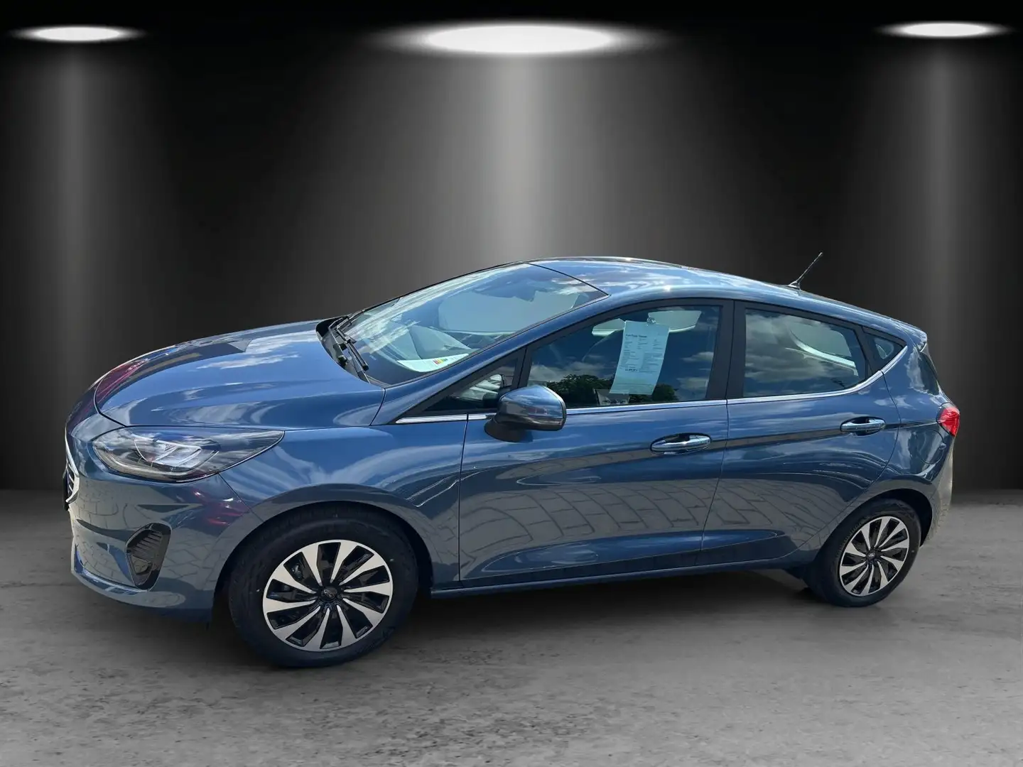Ford Fiesta 1.0 EcoBoost Titanium LED/PDC/SHZ/LHZ/GRA Blauw - 2
