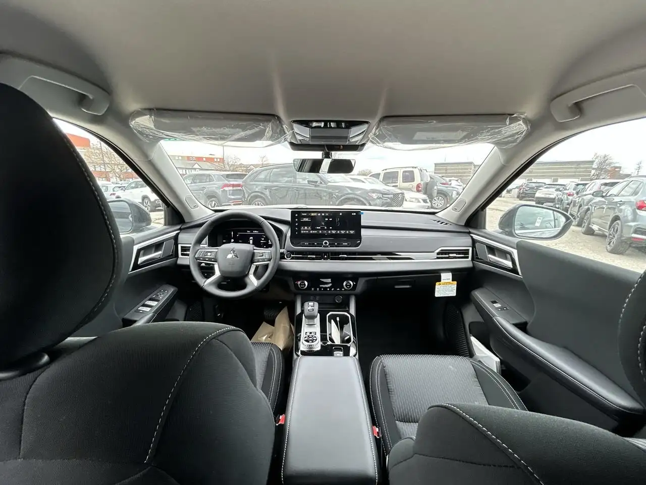 Mitsubishi Outlander снимка Mitsubishi Outlander
