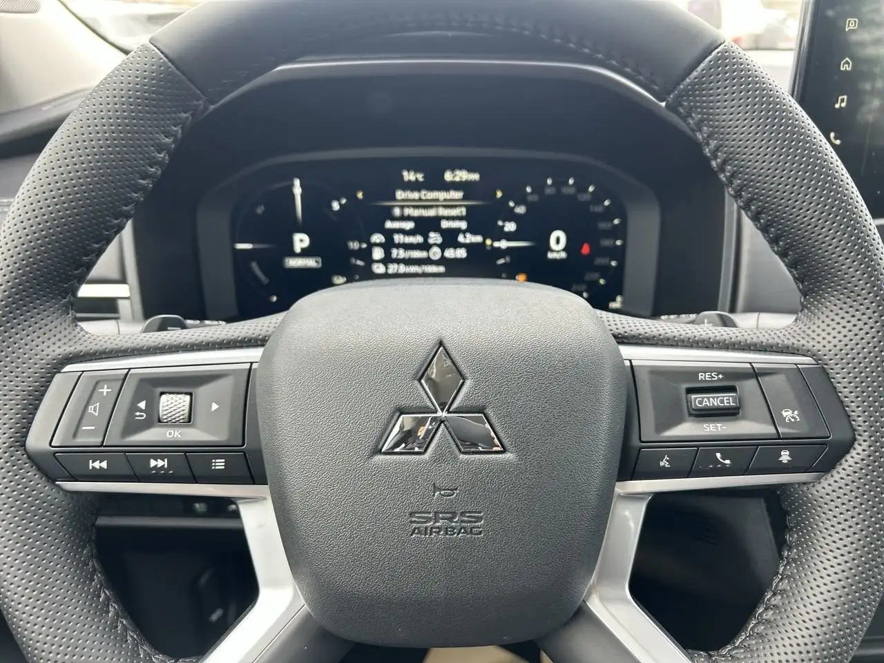 Mitsubishi Outlander снимка Mitsubishi Outlander
