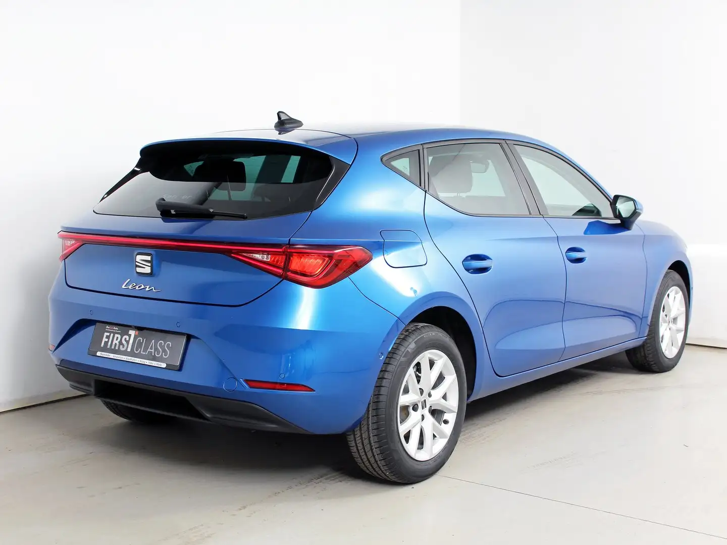SEAT Leon Style Edition 1.5 TSI 115 PS Blau - 2