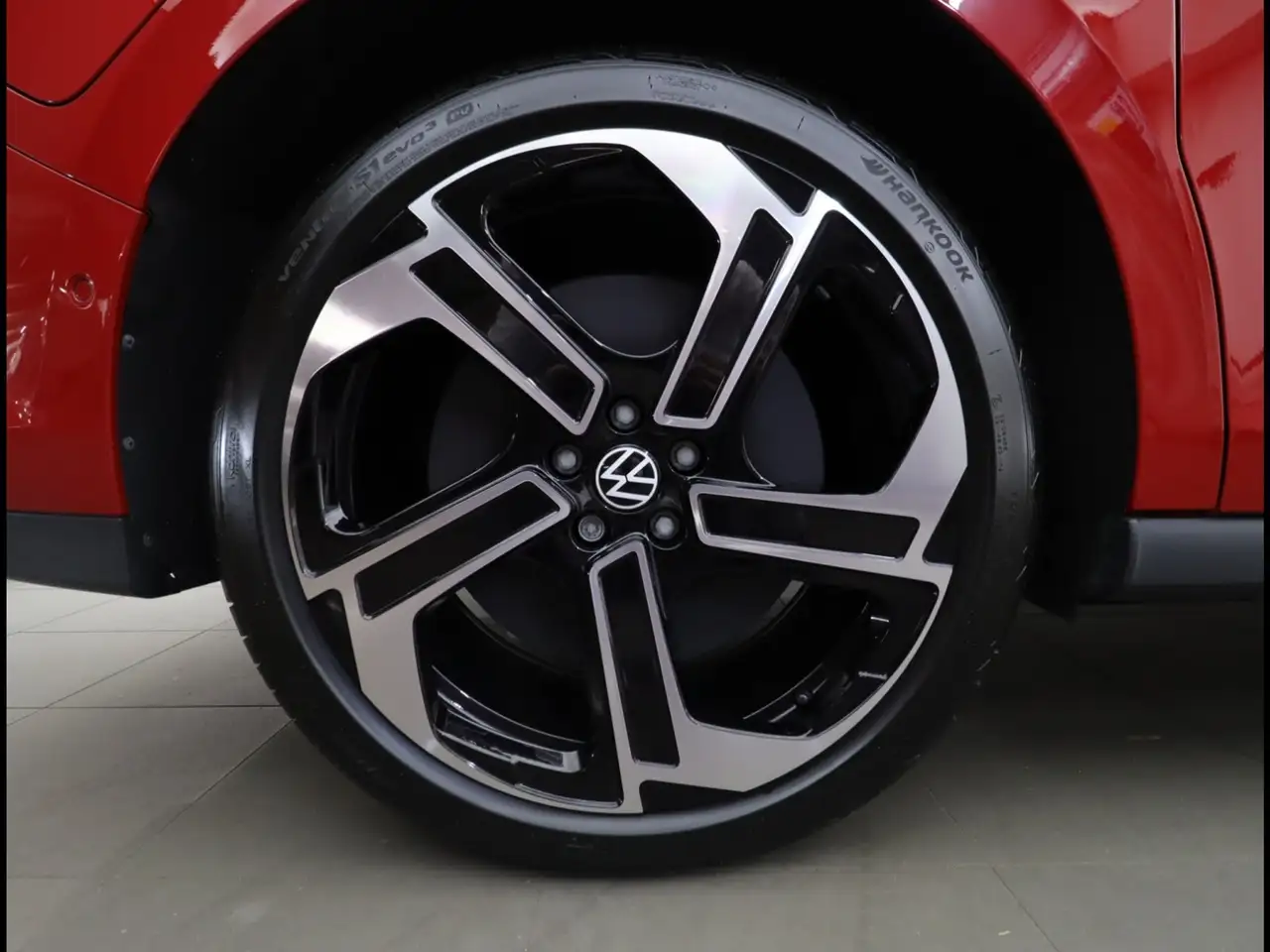 Volkswagen ID. Buzz GTX 4MOTION LR 6-SITZER 86 KWH AUTOMATIK 16
