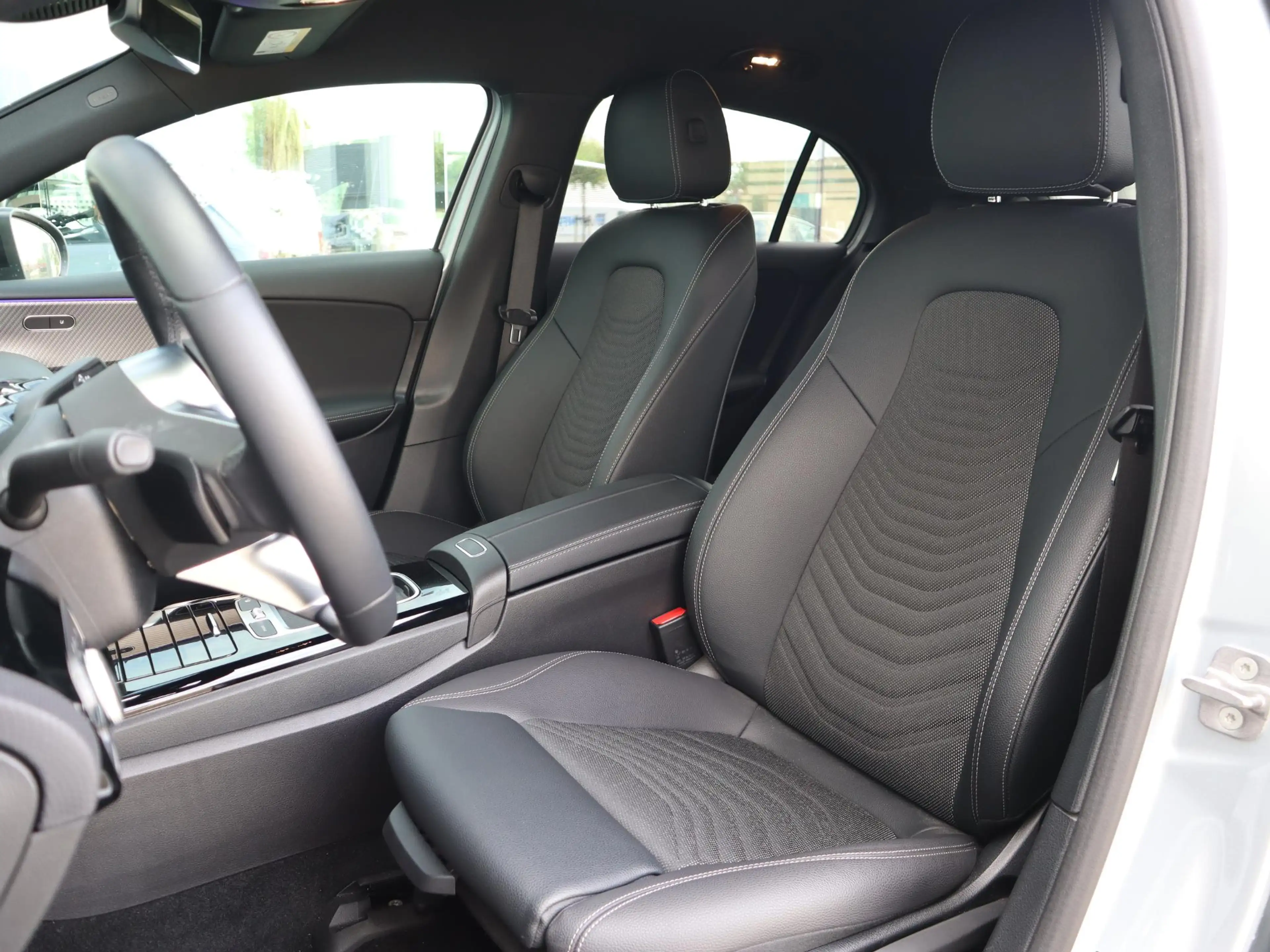 Mercedes-Benz A 250 e Business Line l Keyless l Achteruitrij camera l — photo 10