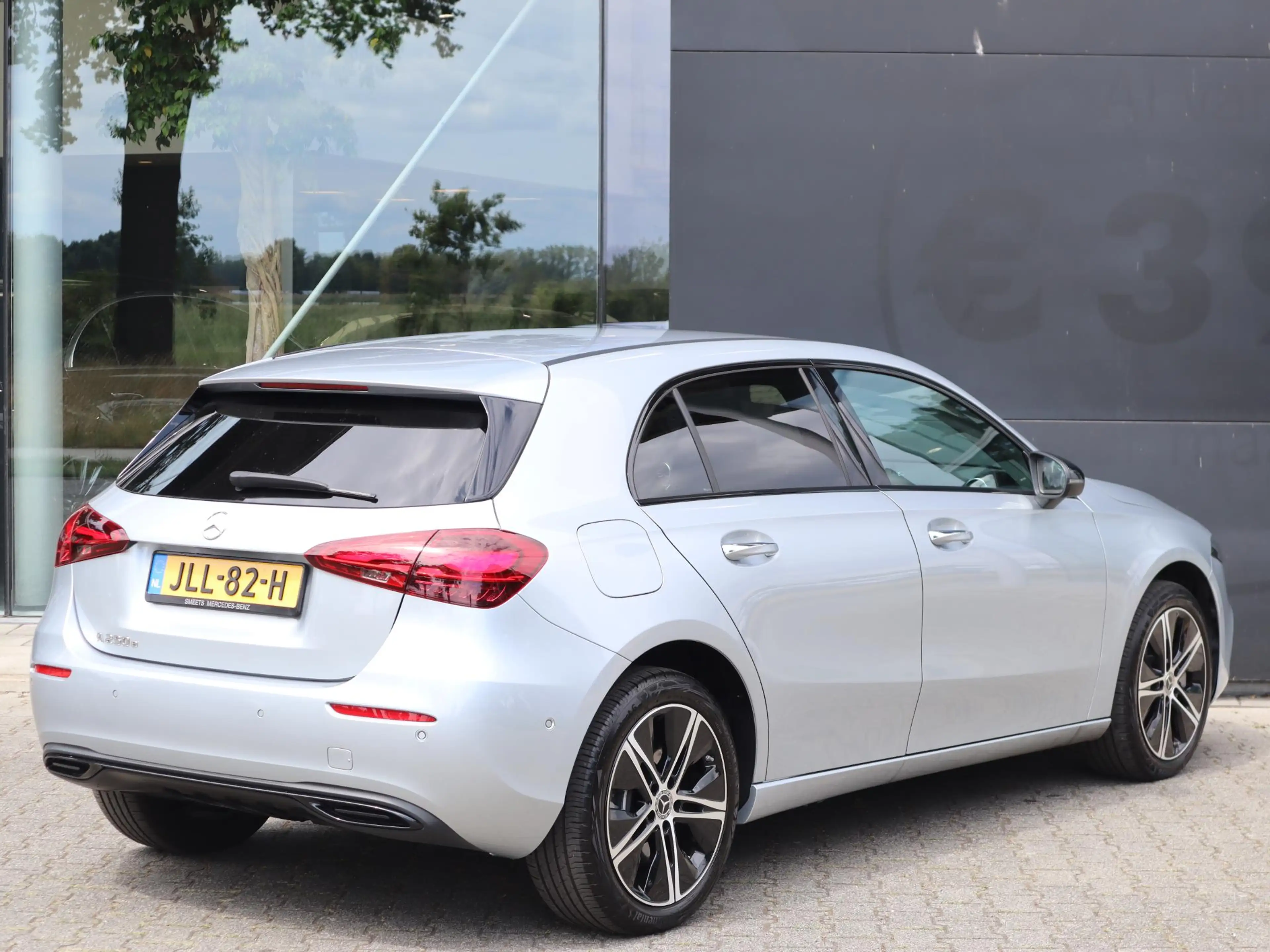 Mercedes-Benz A 250 e Business Line l Keyless l Achteruitrij camera l — photo 2