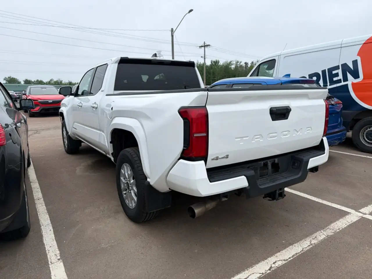Toyota Tacoma снимка Toyota Tacoma
