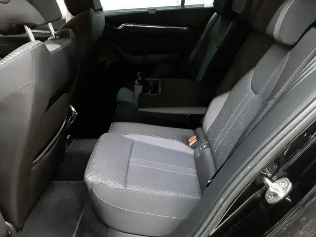 Skoda Octavia view 13