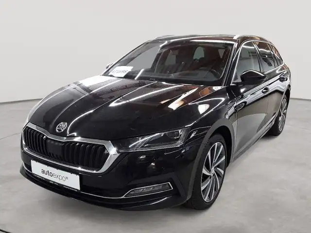 Skoda Octavia view 2