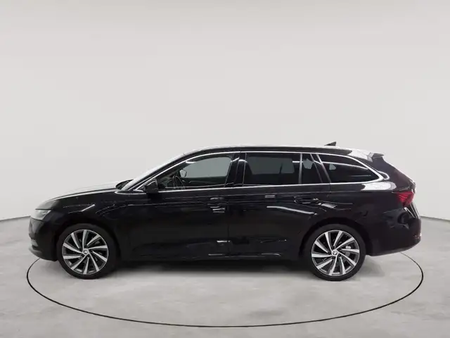 Skoda Octavia view 6