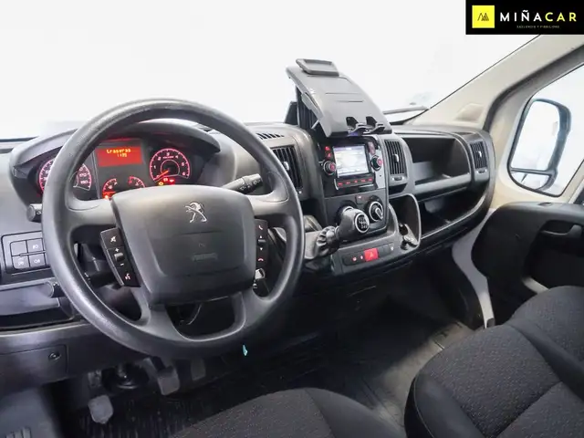 Peugeot Boxer view 6