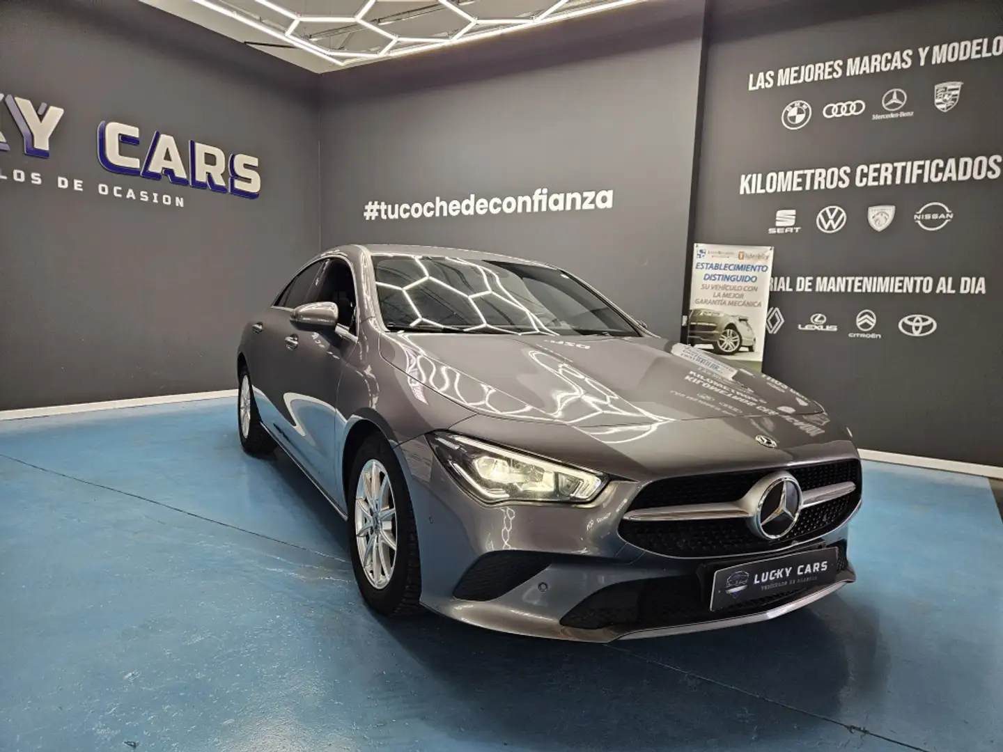 Mercedes-Benz CLA 200 200d Gris - 2
