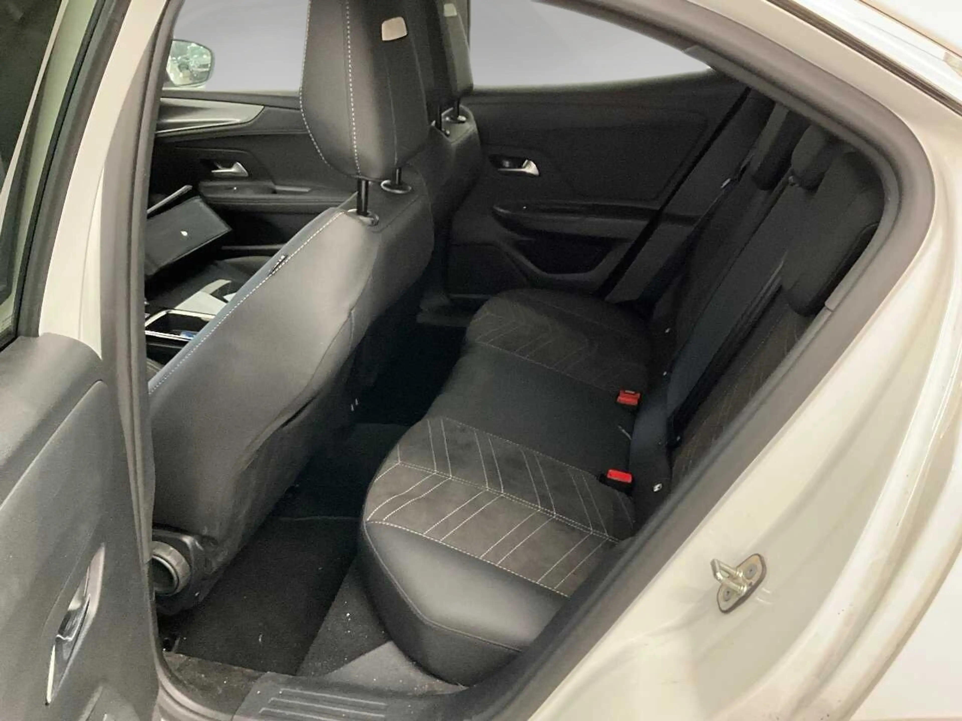 Opel Mokka-E Mokka e Ultimate BLIS Key Lane Navi RKam AUT PDC — photo 11