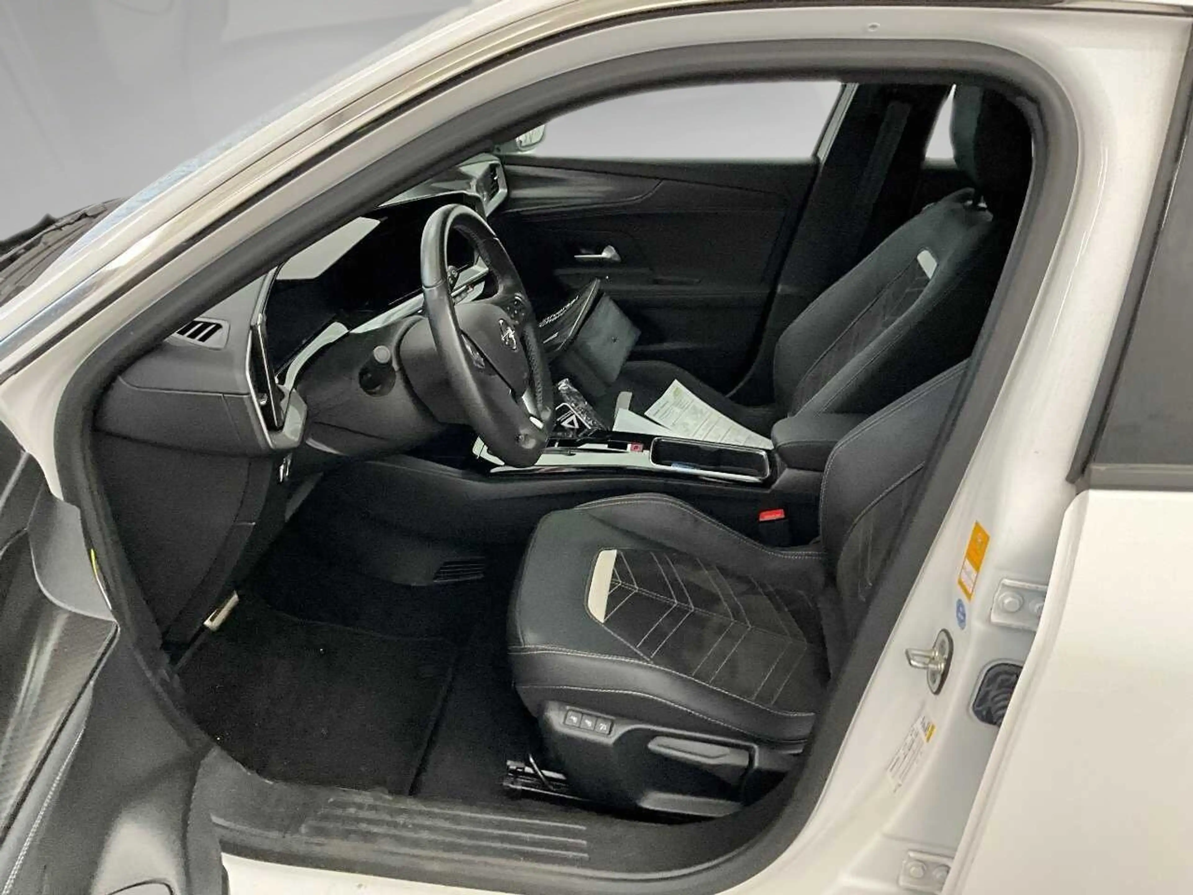 Opel Mokka-E Mokka e Ultimate BLIS Key Lane Navi RKam AUT PDC — photo 8