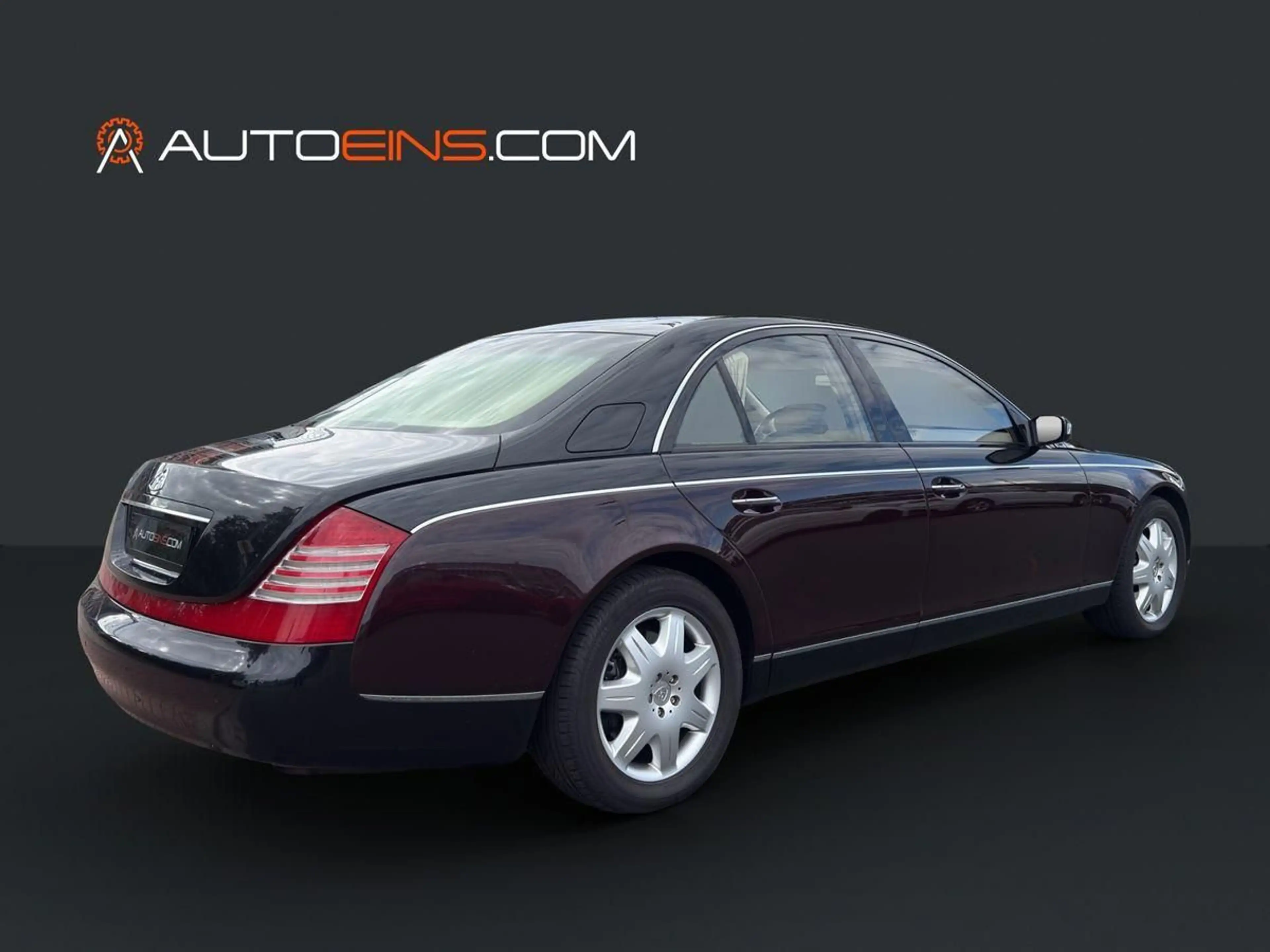 Maybach 57 5.5 V12*TwoTone*First Owner*GermanCar*Full* — photo 6