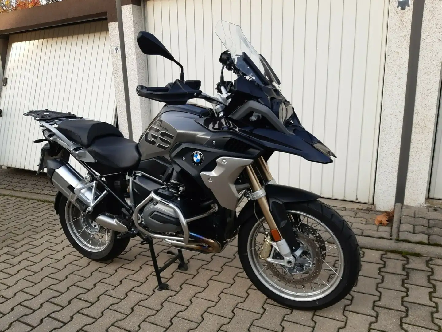 BMW R 1200 GS LC siva - 2