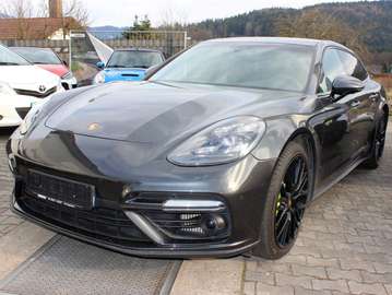 Turbo S E-Hybrid Service und Approved neu