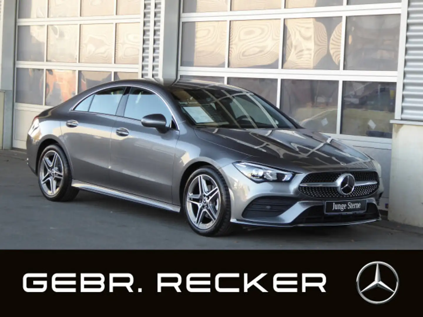 Mercedes-Benz CLA 180 CLA 180 Coupé AMGAdvancedPlus LED Kamera Keyless Grau - 1