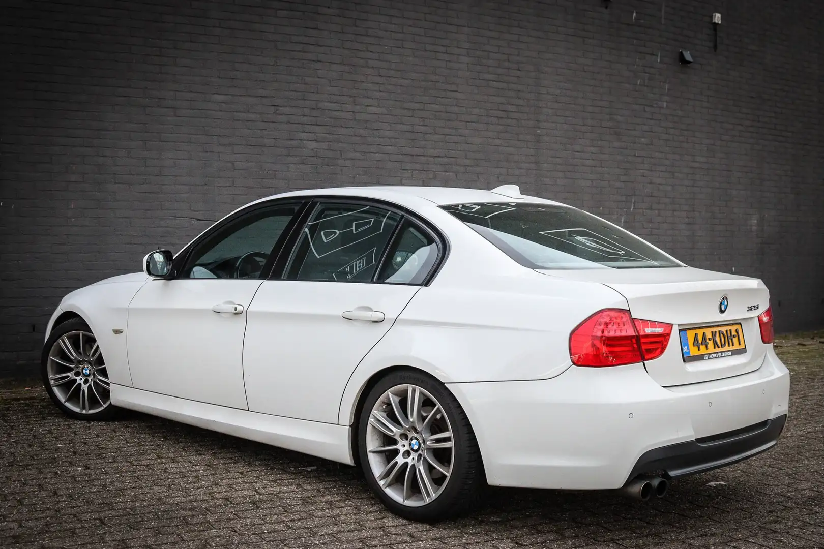 BMW 325 3-serie 325i Business Line M Sport Net binnen - Nu Weiß - 2