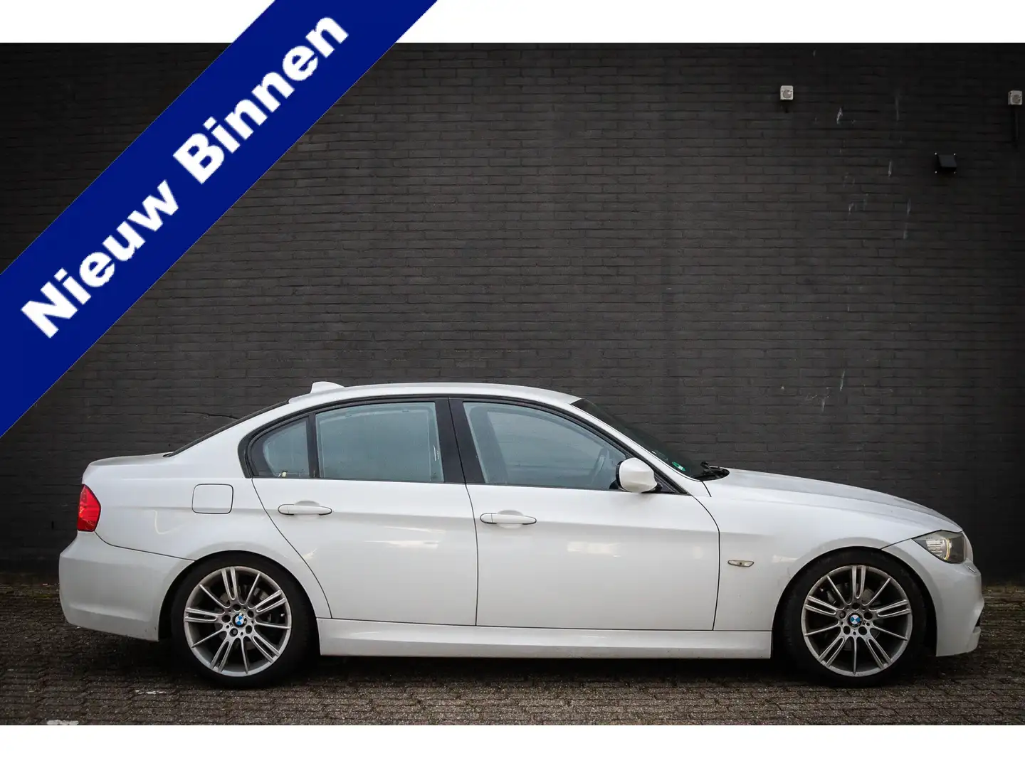 BMW 325 3-serie 325i Business Line M Sport Net binnen - Nu Weiß - 1