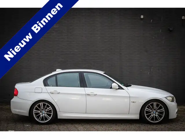 BMW 325 3-serie 325i Business Line M Sport Net binnen - Nu