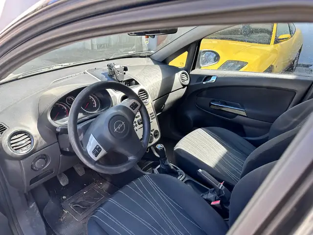 Opel Corsa view 2