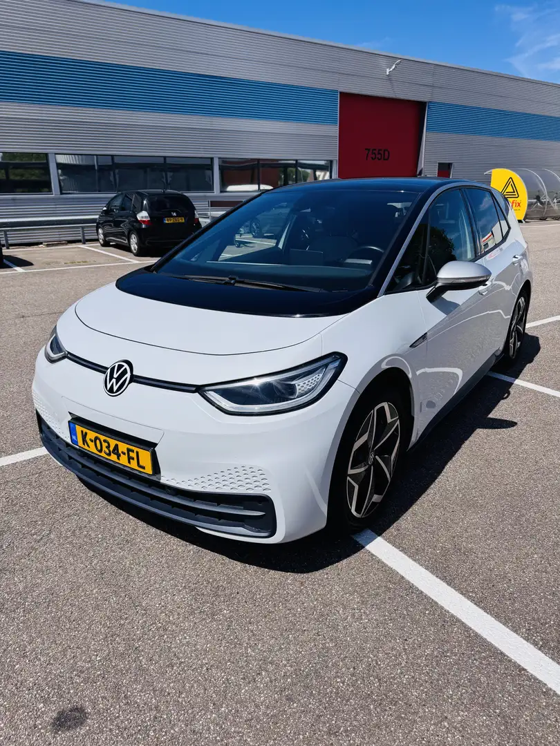 Volkswagen ID.3 First Plus 58 kWh - met nieuwe accu! Wit - 1