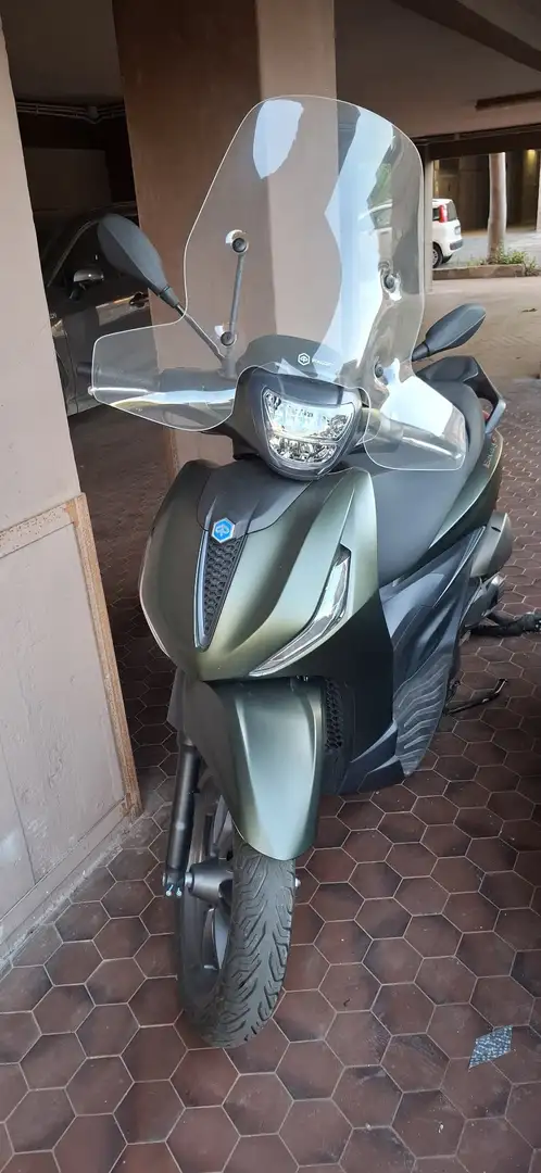 Piaggio Beverly 300 Verde - 1