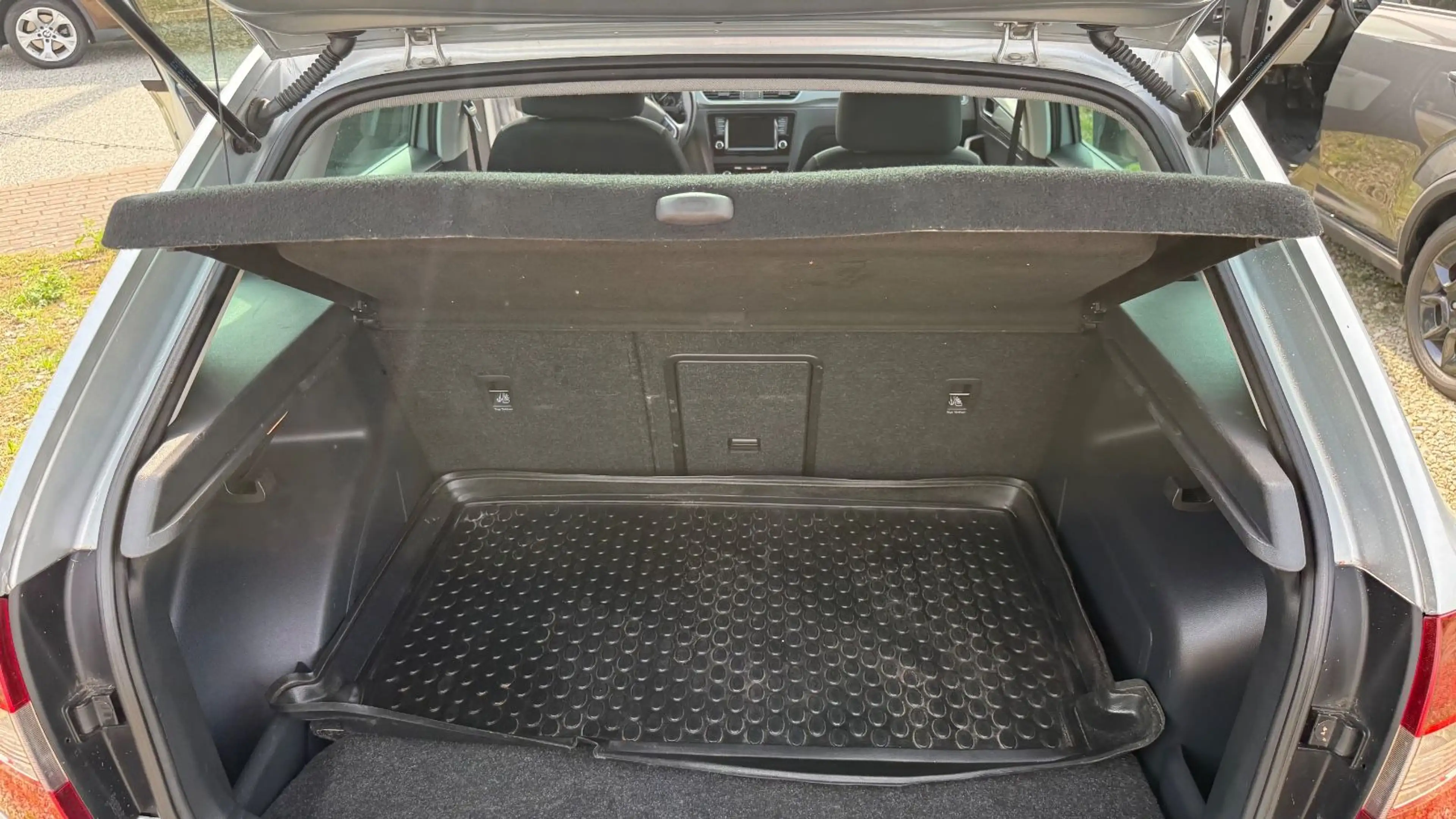 Skoda Rapid/Spaceback Spaceback Clever Navi 1 Hd DSG Klima Shz — photo 15