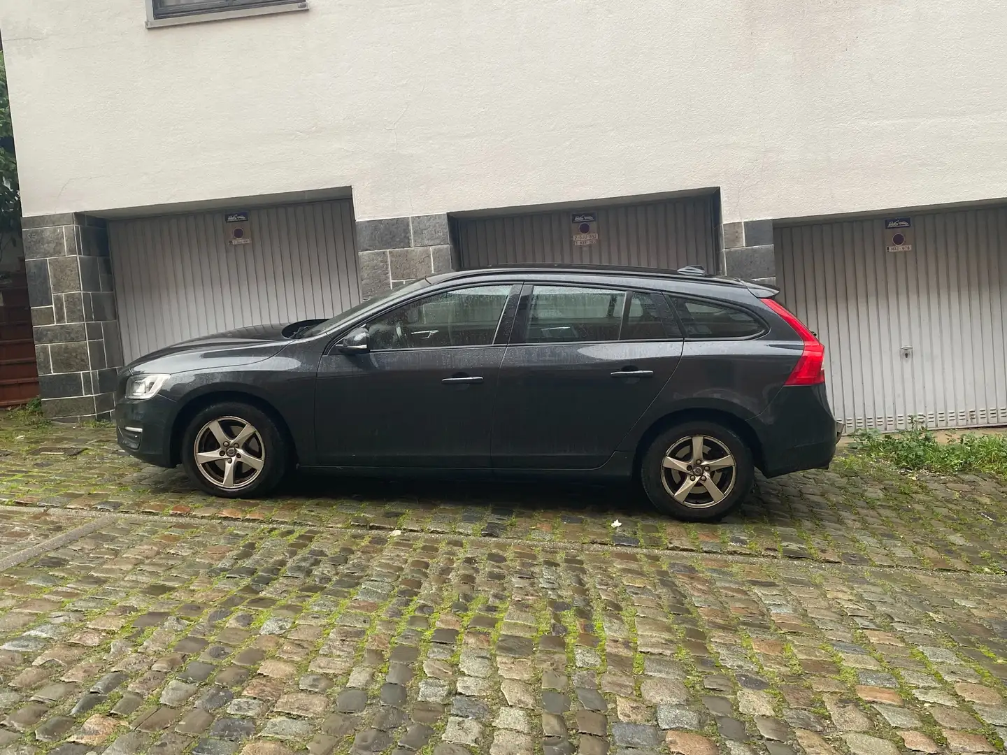 Volvo V60 V60 1.6 D2 Base Blauw - 1