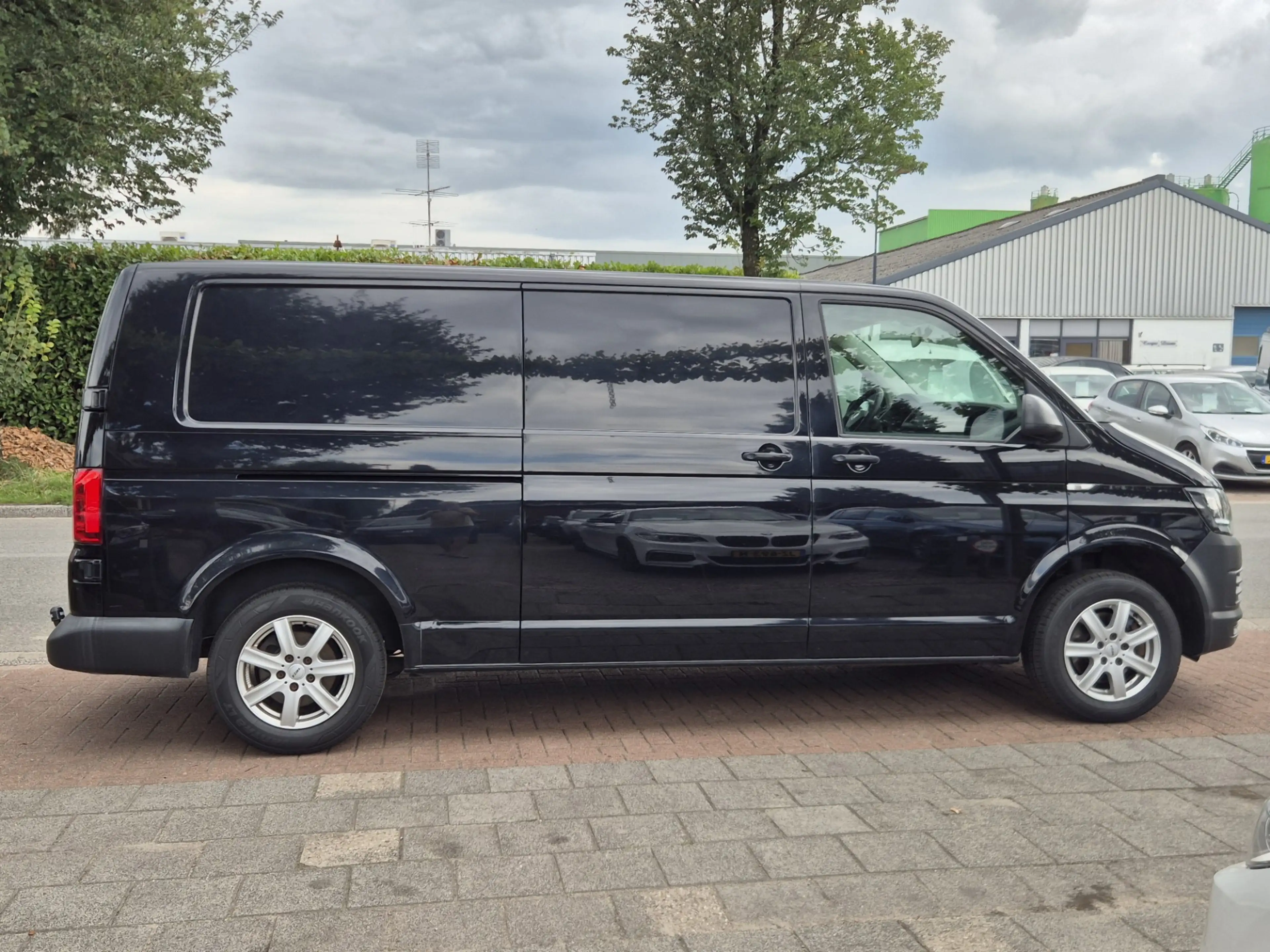 Volkswagen Transporter 2.0 TDI L2H1 Economy | Airco | bijrijdersbank — photo 6