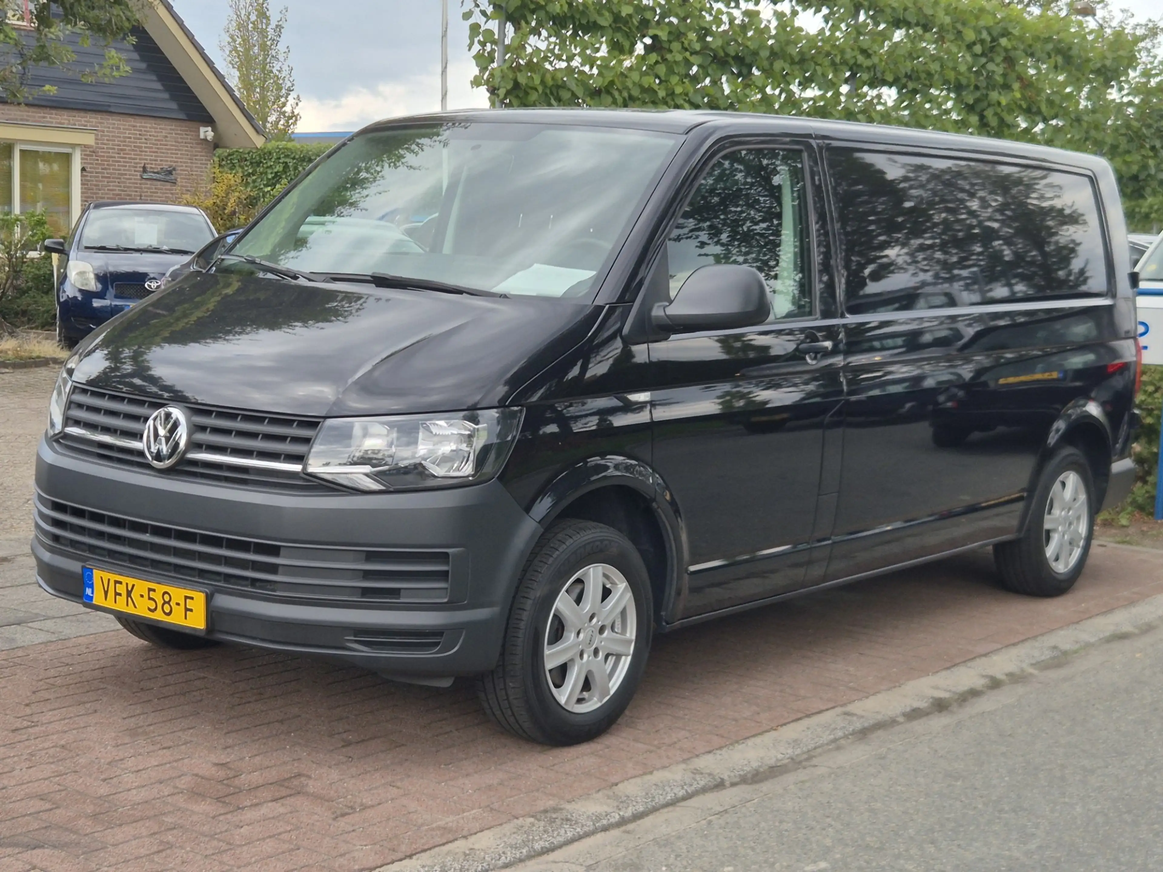 Volkswagen Transporter 2.0 TDI L2H1 Economy | Airco | bijrijdersbank — photo 2