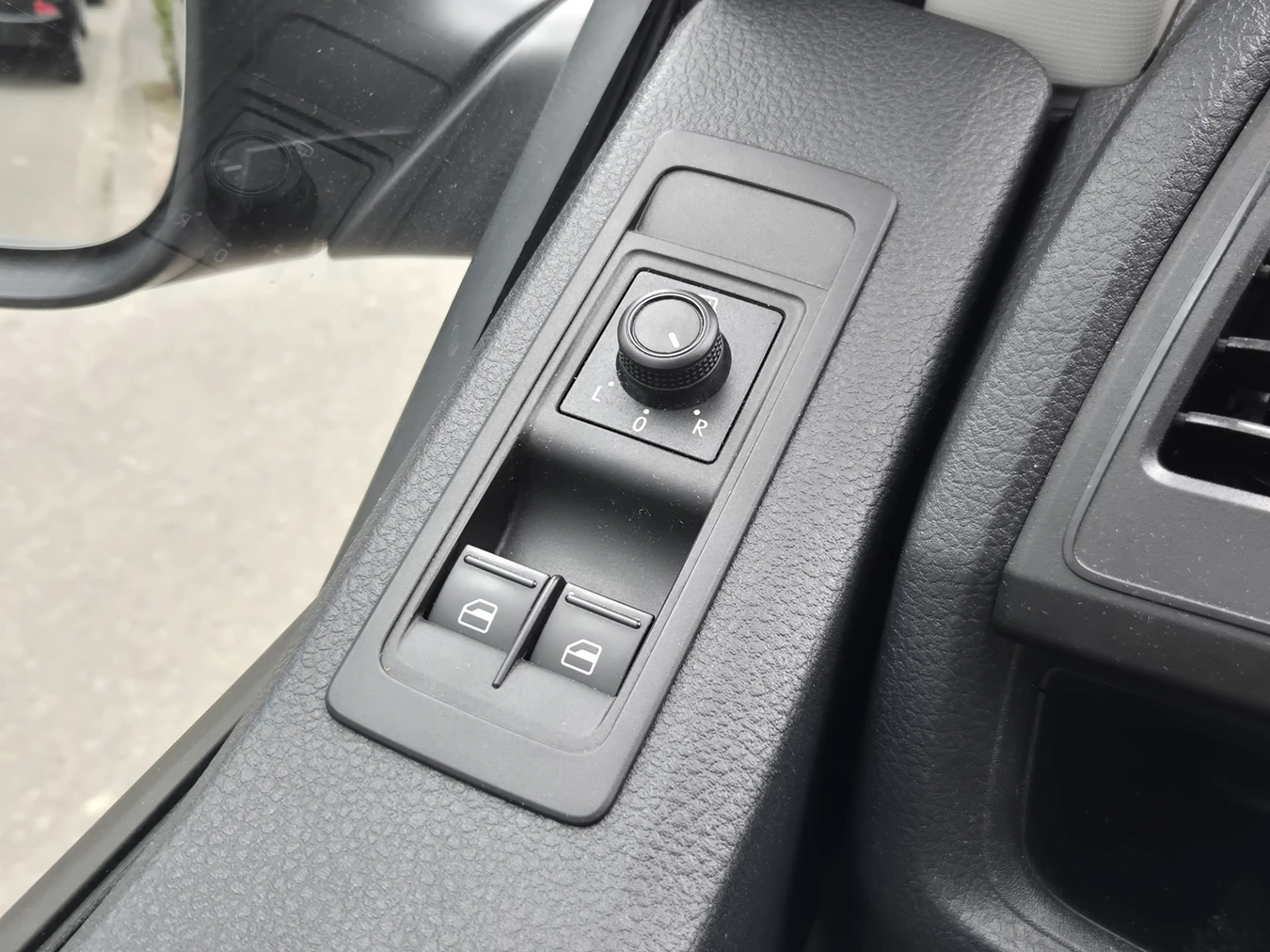 Volkswagen Transporter 2.0 TDI L2H1 Economy | Airco | bijrijdersbank — photo 14