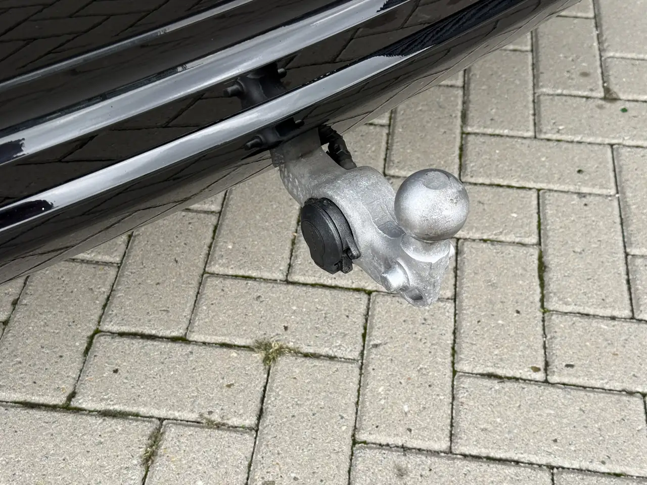 Volvo XC60 2.0 T6 Plug-in hybrid AWD Plus Black Edition, миниатюра 5