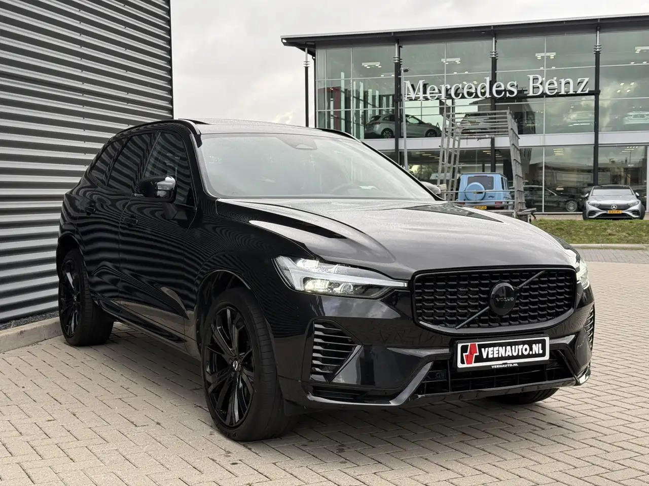 Volvo XC60 2.0 T6 Plug-in hybrid AWD Plus Black Edition, миниатюра 3