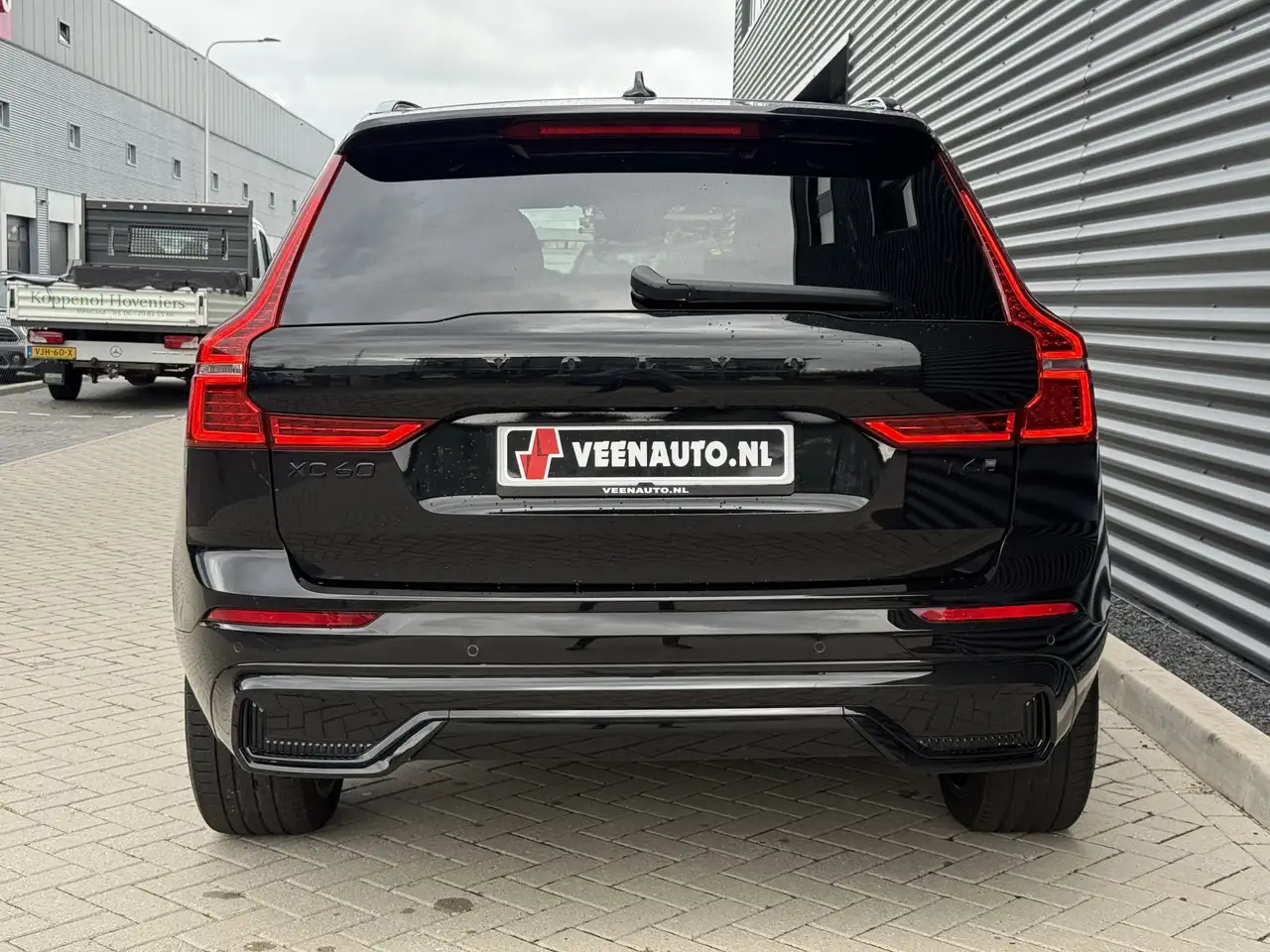 Volvo XC60 2.0 T6 Plug-in hybrid AWD Plus Black Edition, миниатюра 25