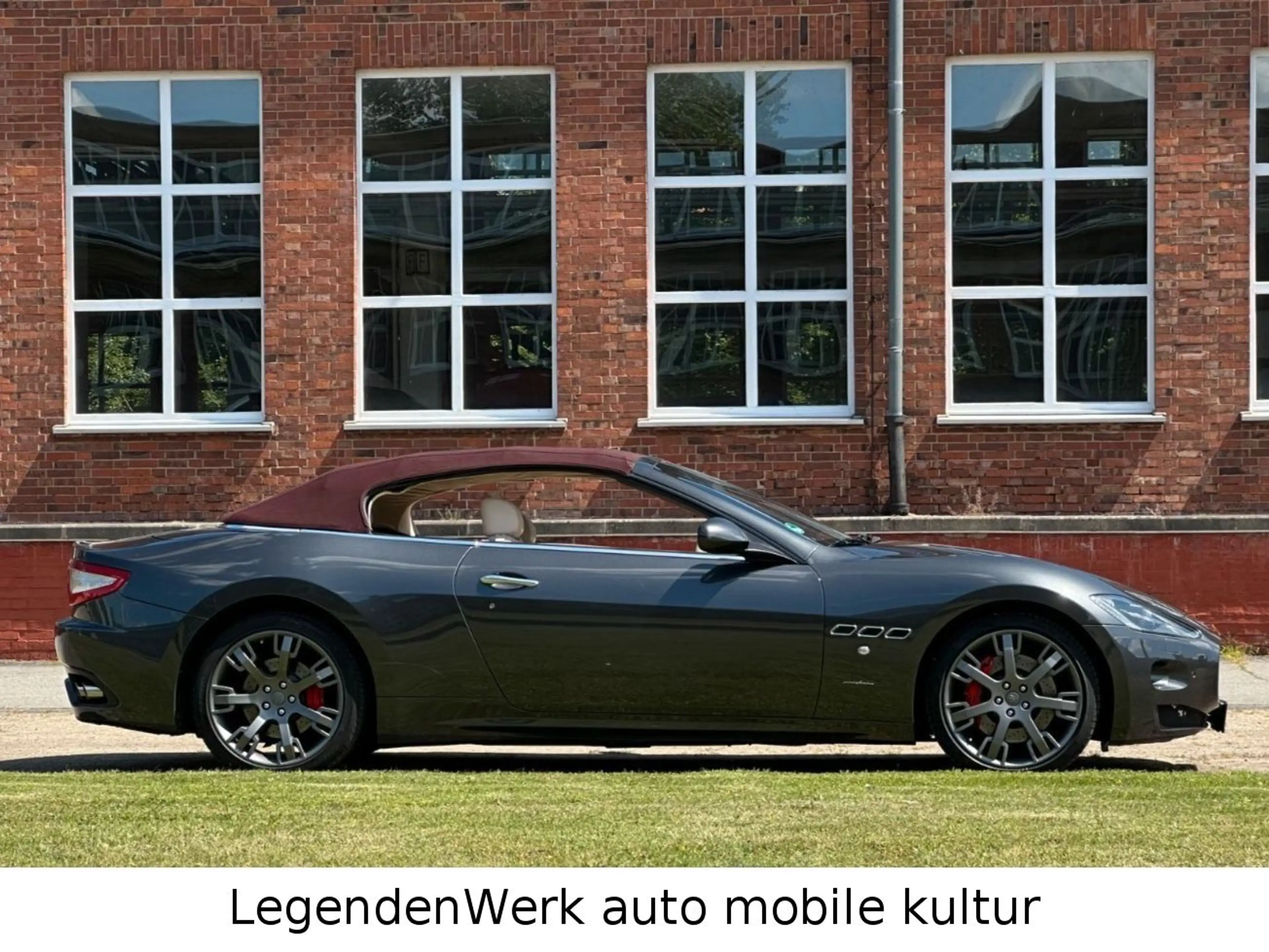 Maserati GranCabrio Deutschland Maserati Scheckheft Histo — photo 6