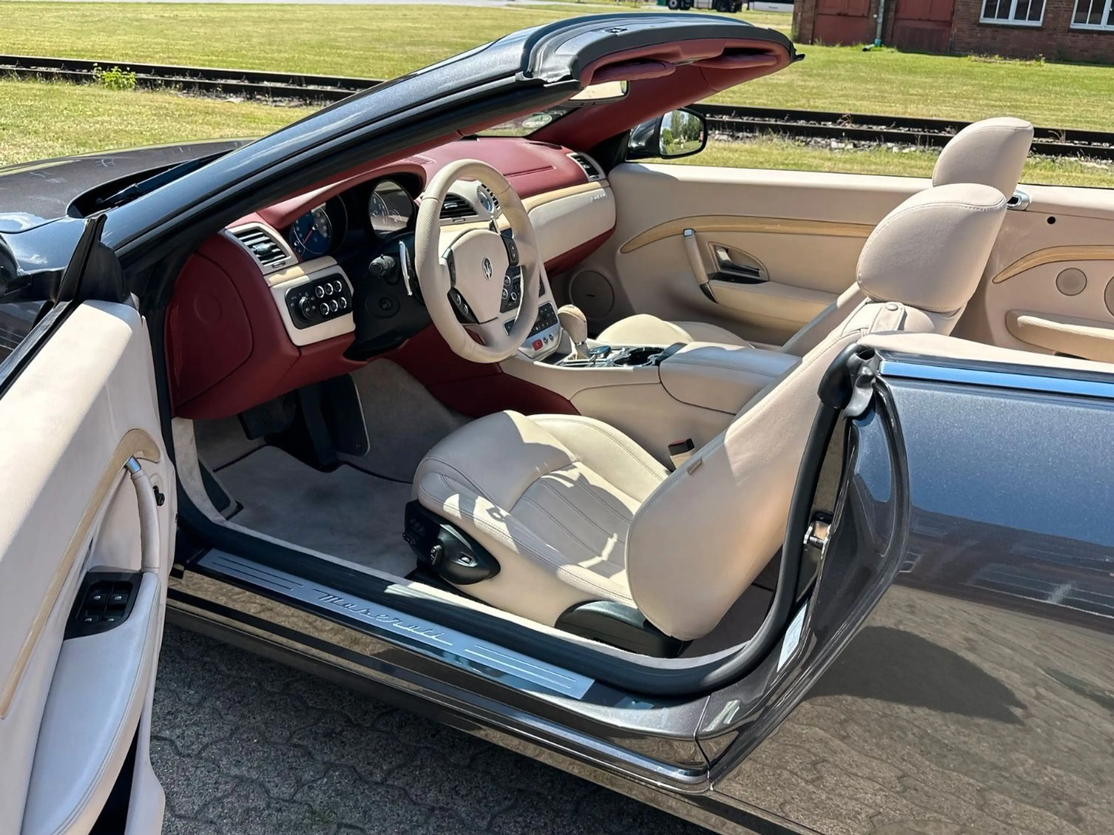 Maserati GranCabrio Deutschland Maserati Scheckheft Histo — photo 17