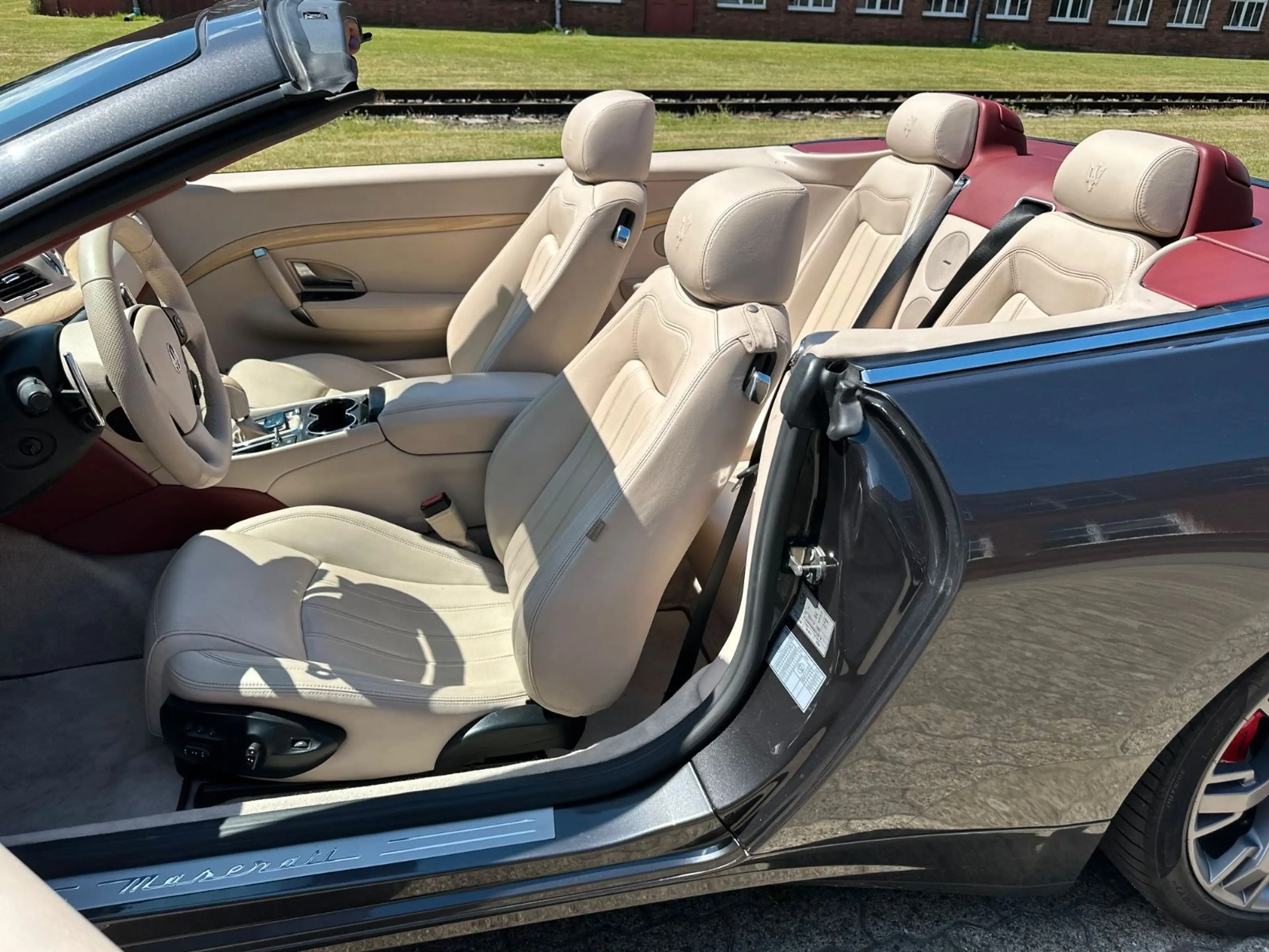Maserati GranCabrio Deutschland Maserati Scheckheft Histo — photo 18